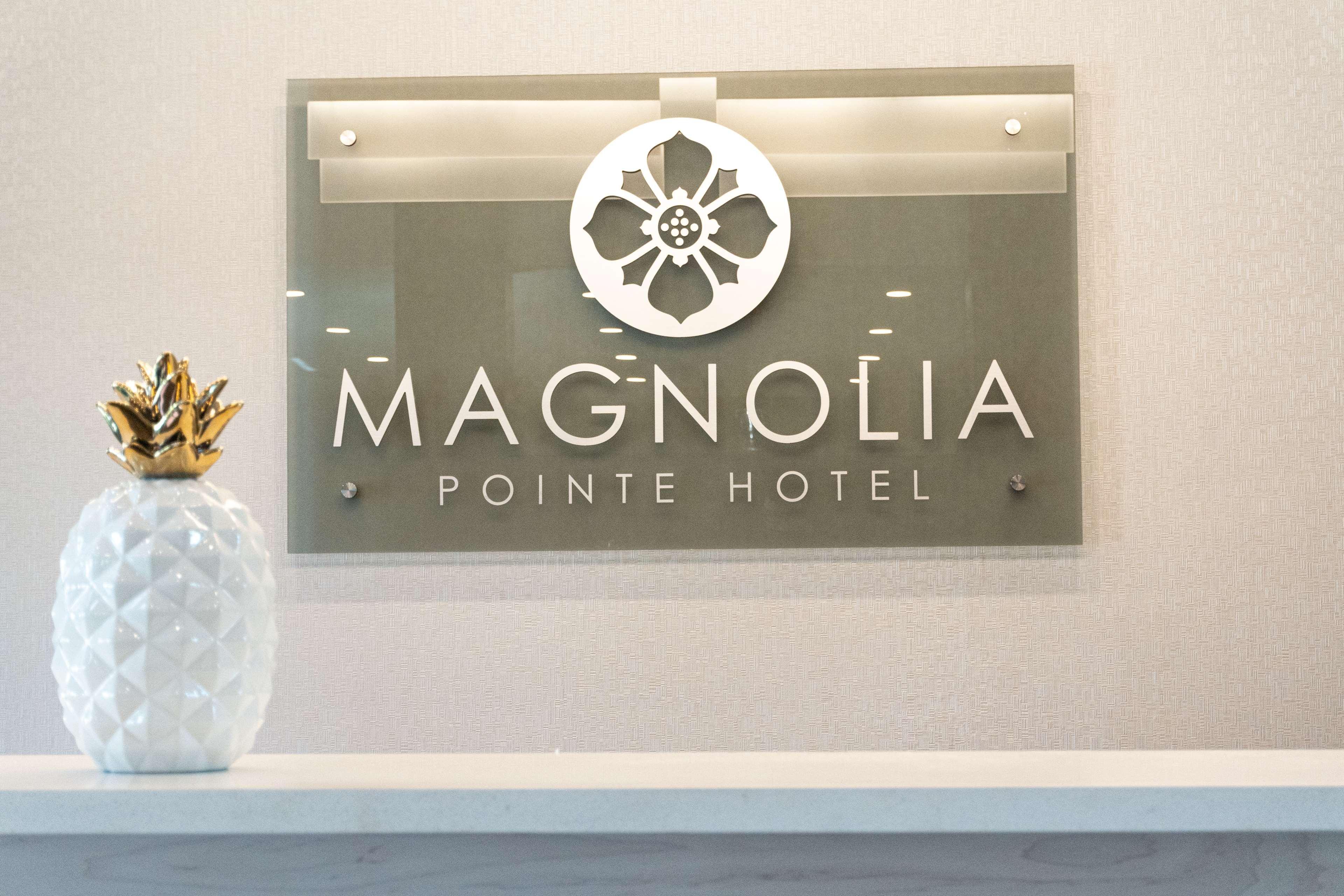 Magnolia Pointe; BW Signature Collection Fruitville Exterior photo