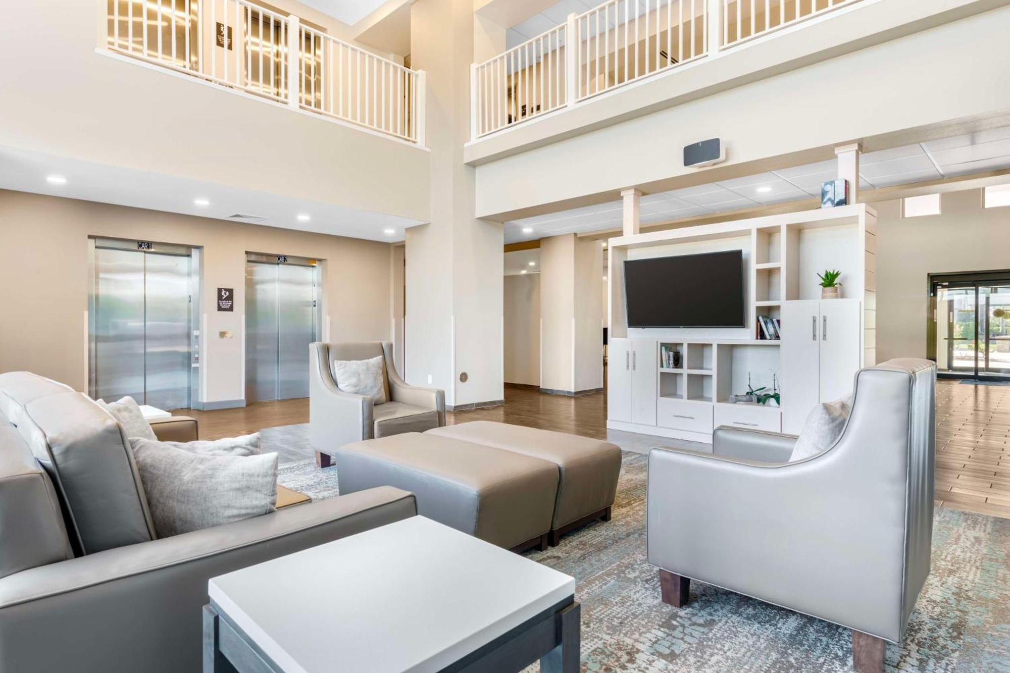 Magnolia Pointe; BW Signature Collection Fruitville Exterior photo